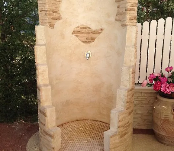 Glamour 招待所 4*